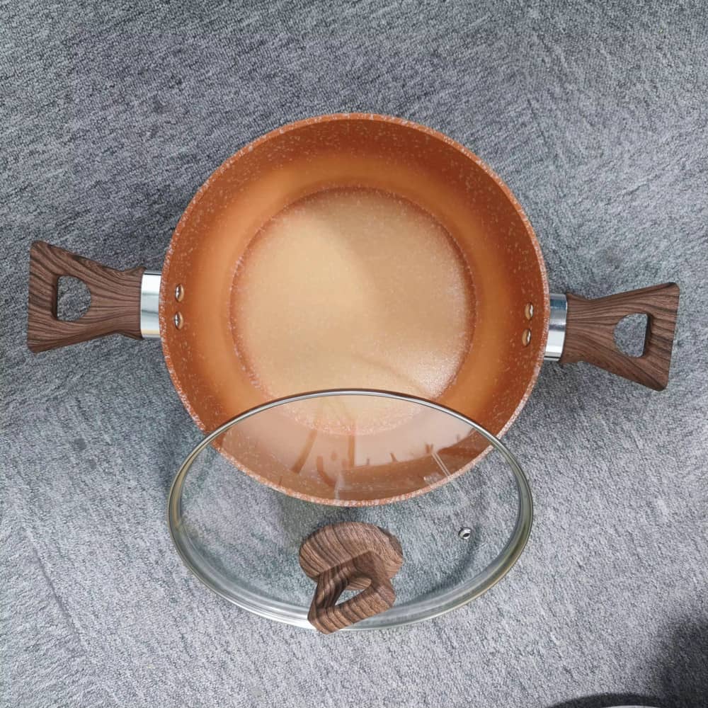 Nietoksyczny, indukcyjny, nieprzywierający garnek do gotowania z nieprzywierającą powłoką, miękki w dotyku